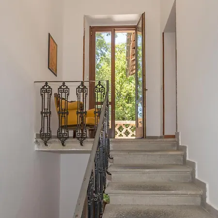 Lejlighedshotel Borgo Le Querciolaie *