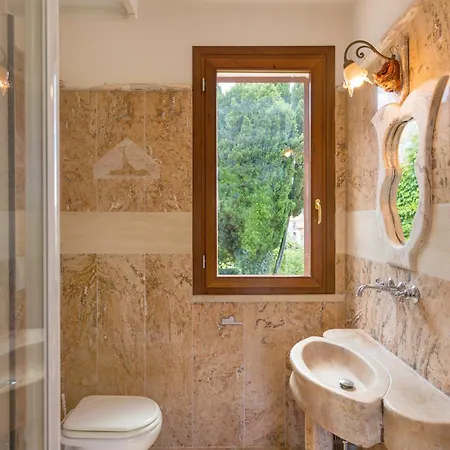 Aparthotel Borgo Le Querciolaie 4*