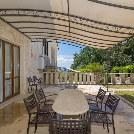 Borgo Le Querciolaie Aparthotel