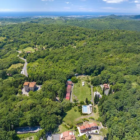 Borgo Le Querciolaie 4*