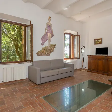 Borgo Le Querciolaie Aparthotel 4*